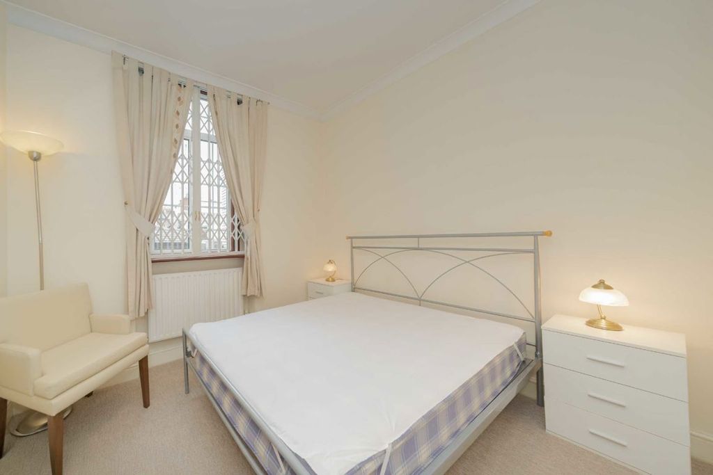 Property photo 3 of 4