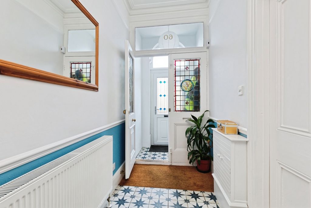 Property photo 2 of 22 Pbox-Img.Jpg