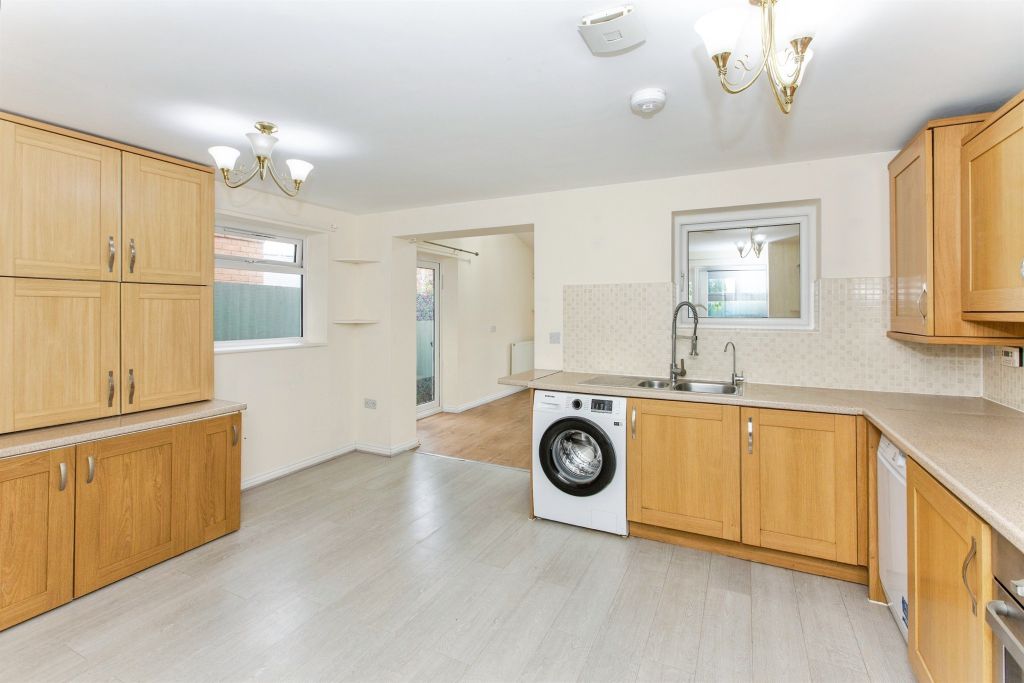 Property photo 2 of 17