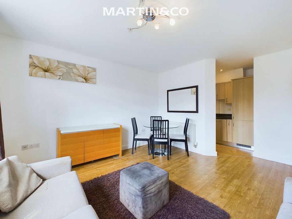 Property photo 1 of 10 Cam03627G0-Pr0052-Still008