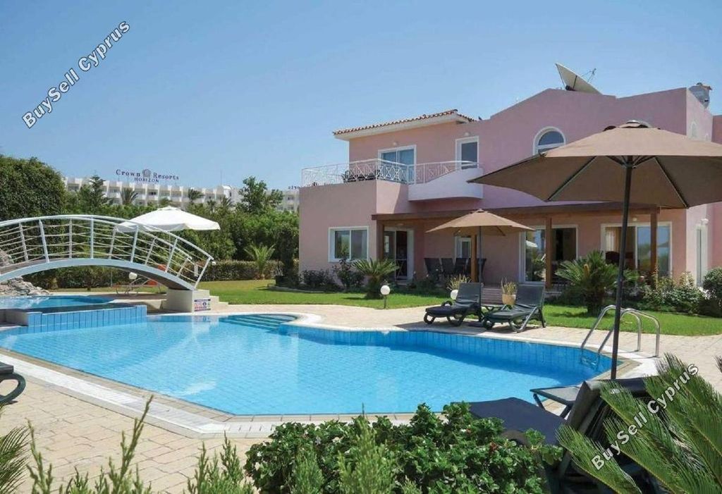 Property photo 1 of 18