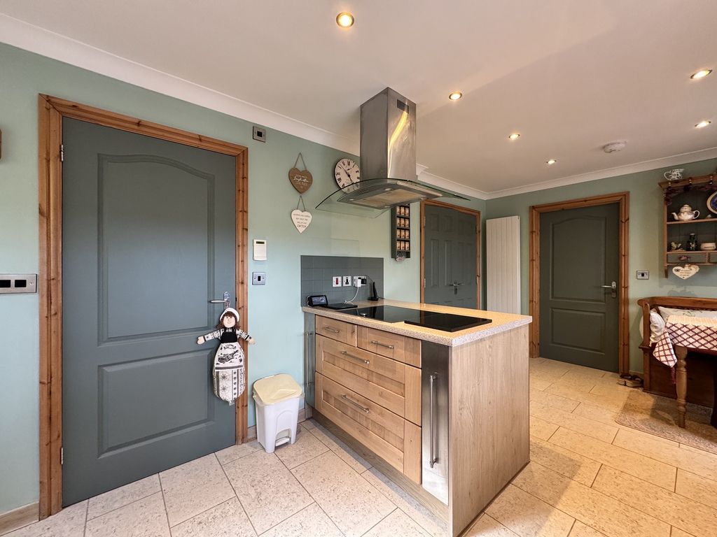 Property photo 3 of 31 Kitchen-Diner