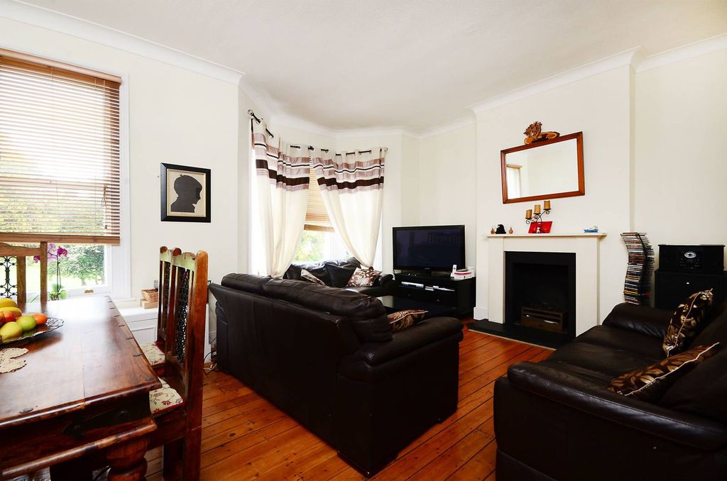 Property photo 3 of 13