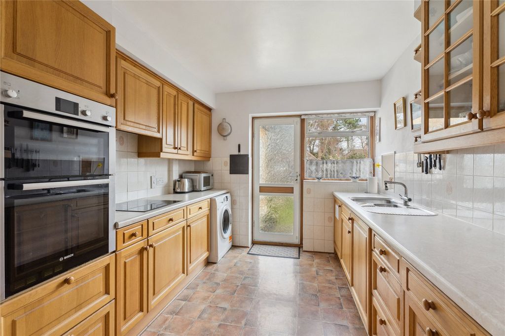Property photo 3 of 14 Kitchen