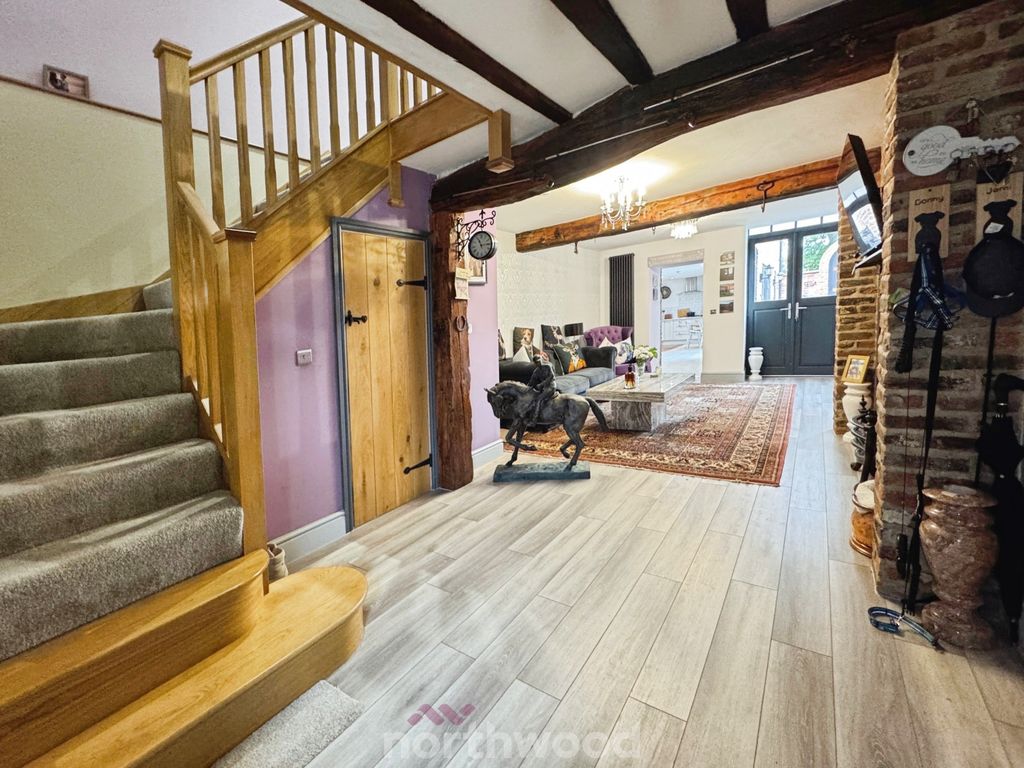 Property photo 2 of 42