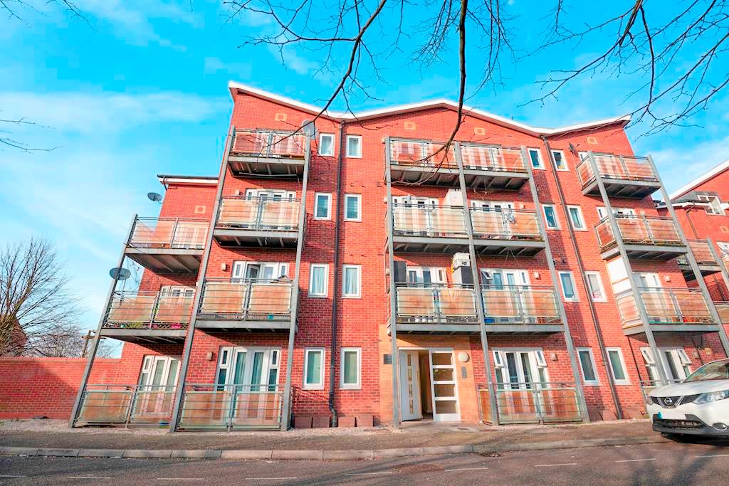 Property photo 1 of 10 Exterior 