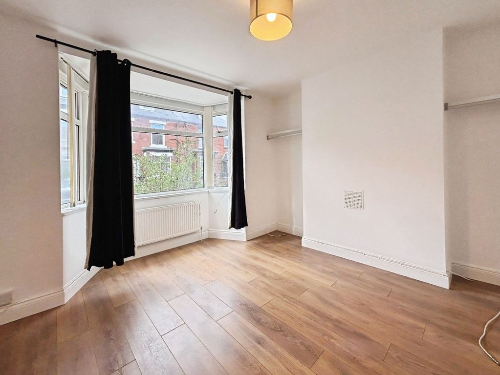 Property photo 3 of 11 4959842