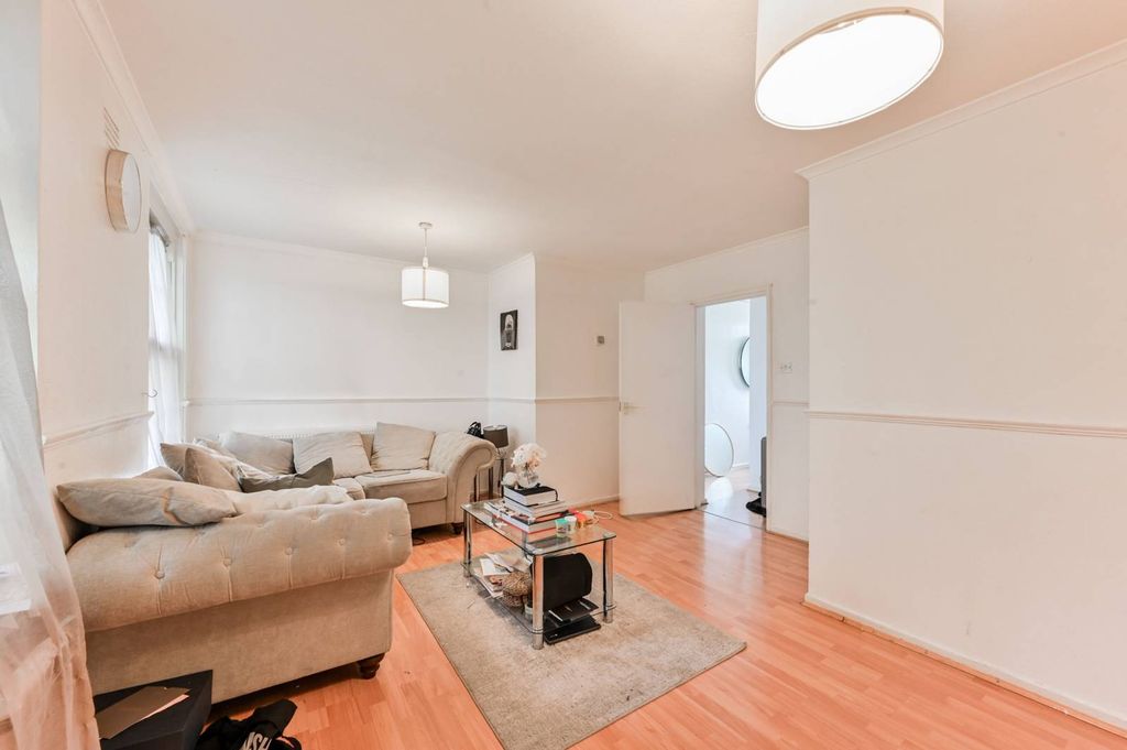Property photo 1 of 4