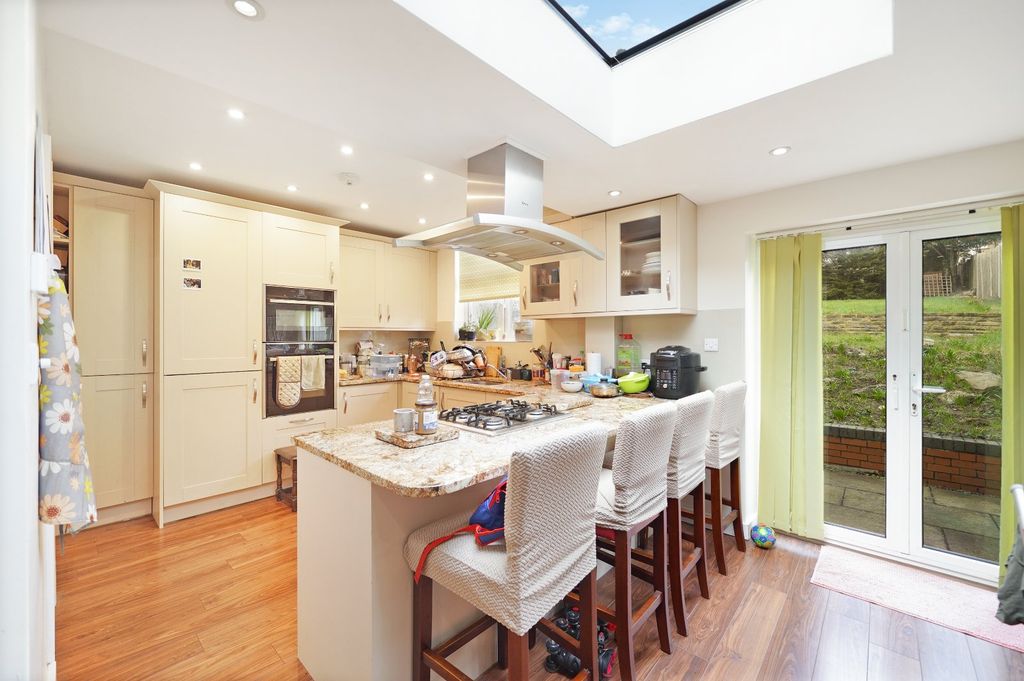 Property photo 1 of 21 Picture No. 31