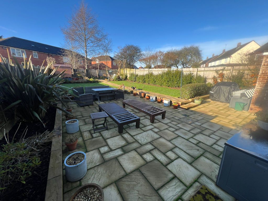 Property photo 2 of 21