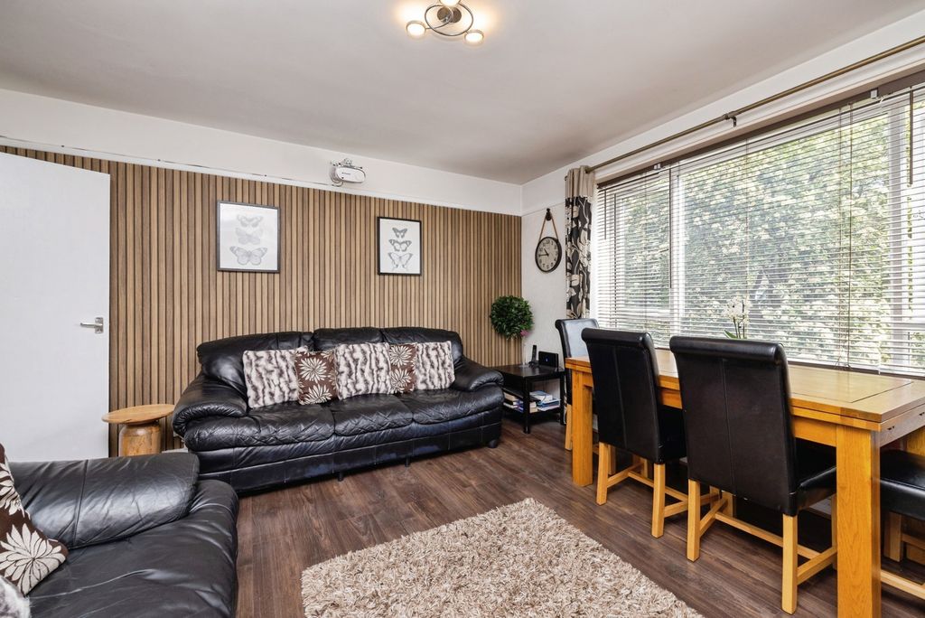Property photo 2 of 14 Pbox-Img.Jpg