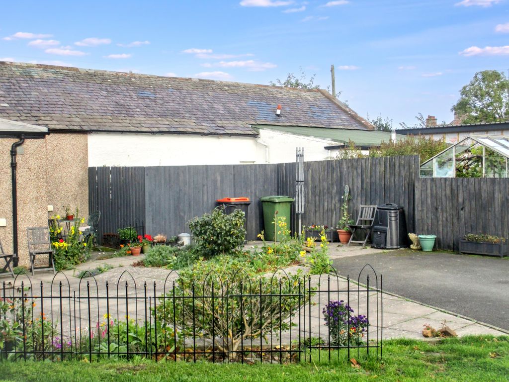 Property photo 3 of 25