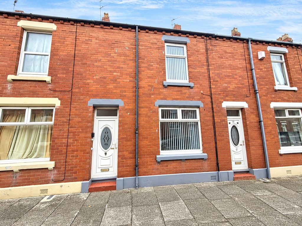 Property photo 1 of 12