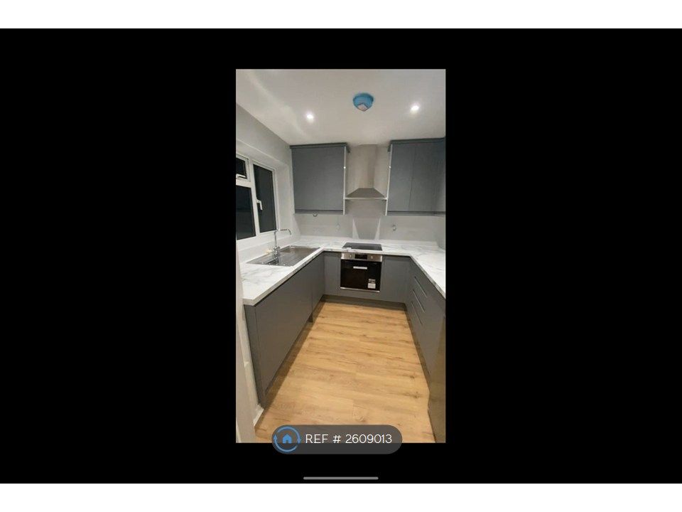 Property photo 1 of 9 Kitchen