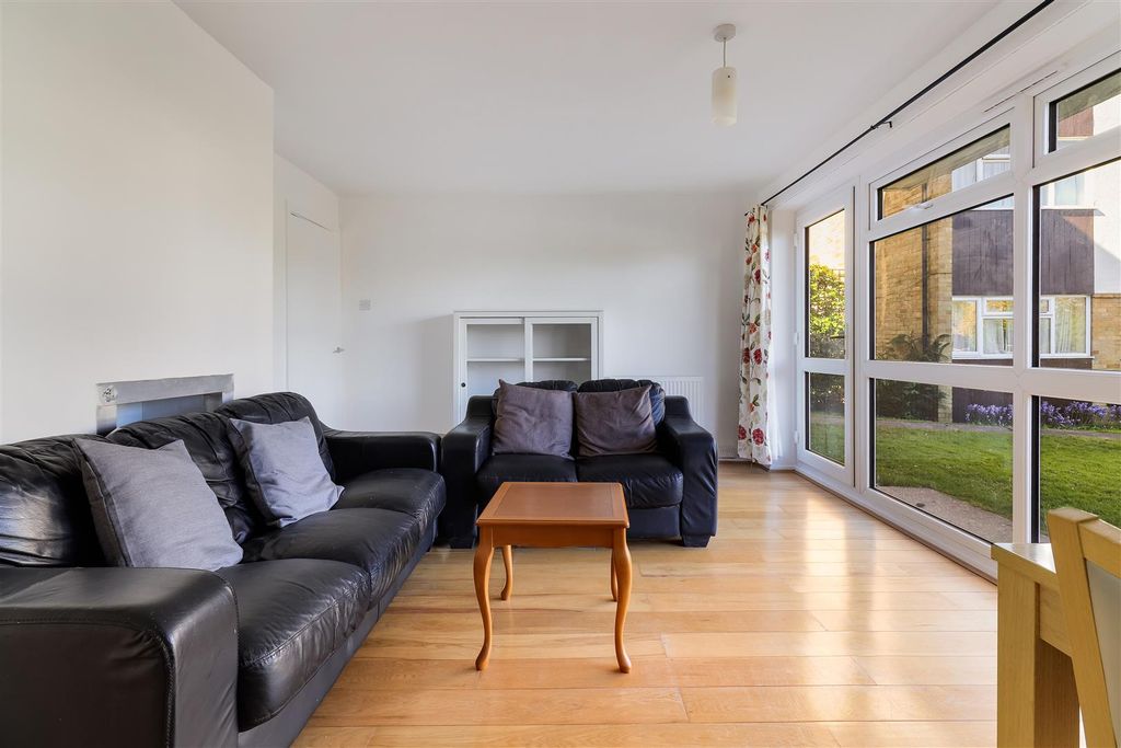 Property photo 3 of 18