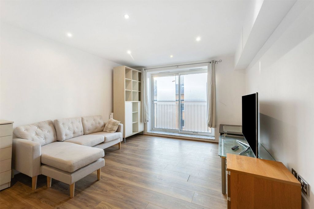 Property photo 2 of 16 Picture No. 07