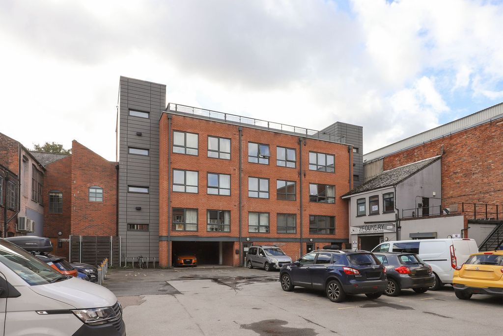 Property photo 3 of 9