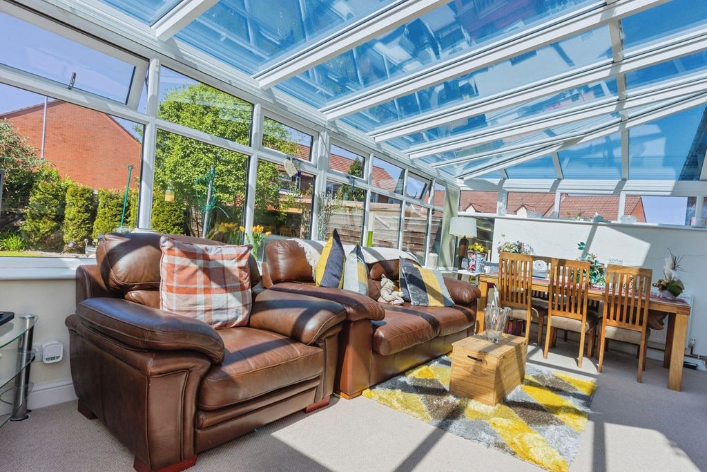 Property photo 3 of 18 Pbox-Img.Jpg