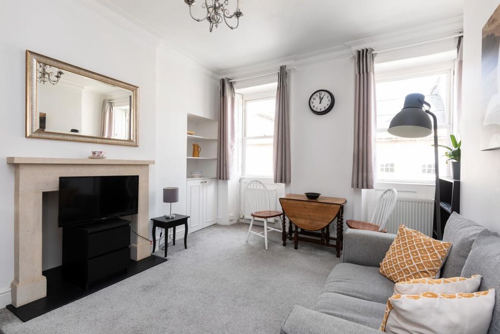 Property photo 3 of 16 Sitting Room.Jpg