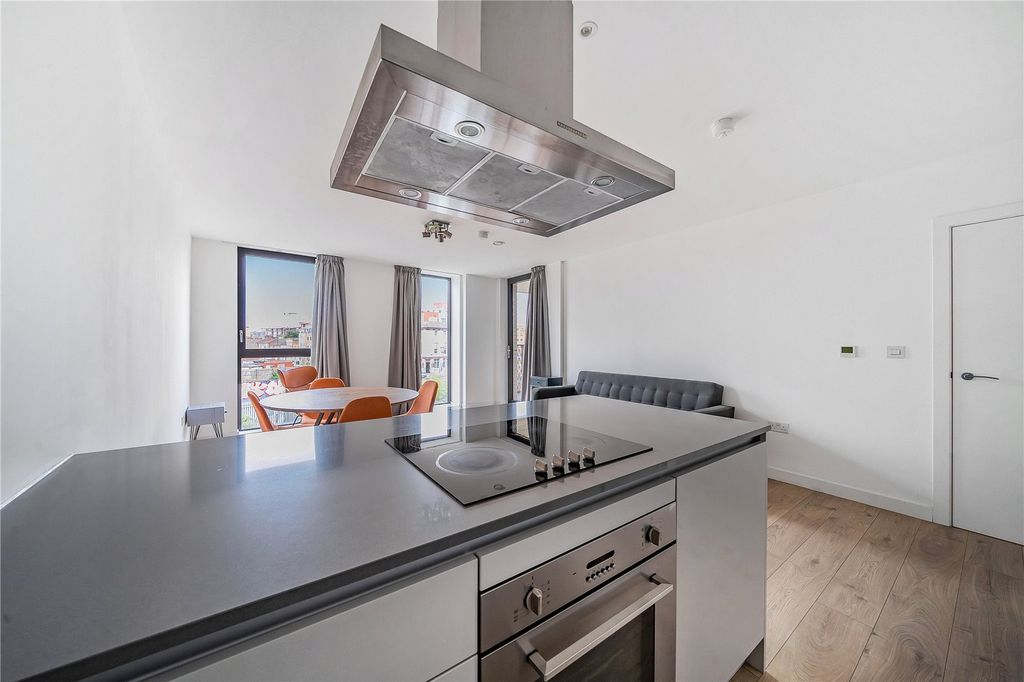 Property photo 3 of 24 Picture No. 56