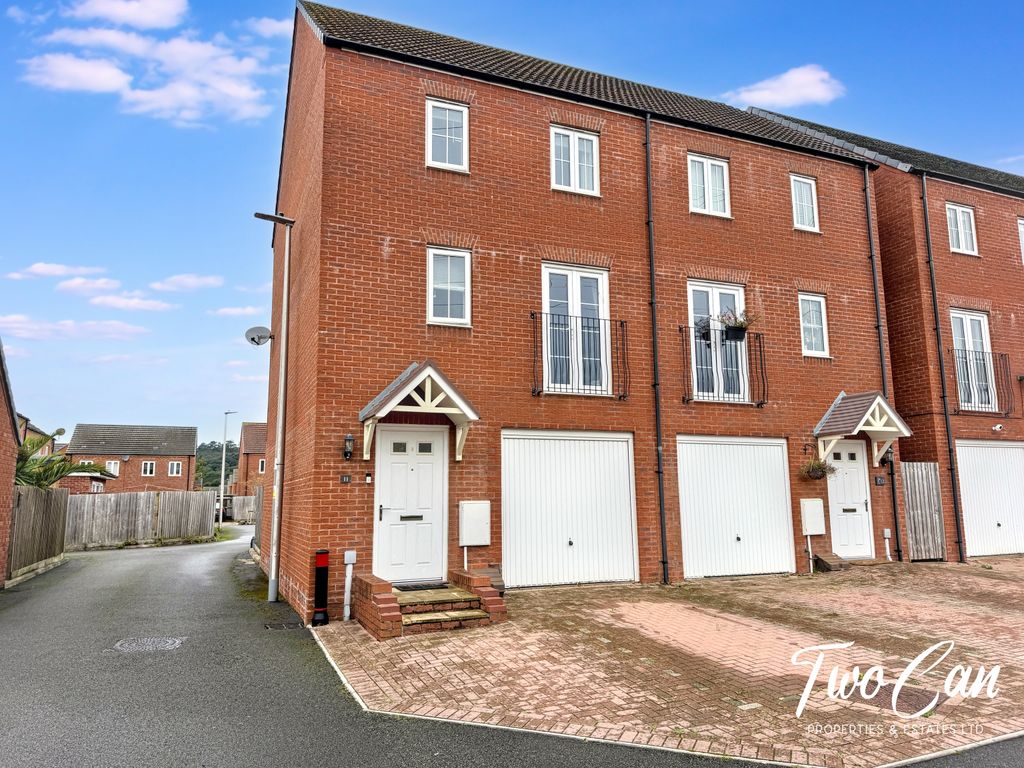 Property photo 1 of 28