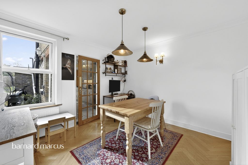 Property photo 3 of 13