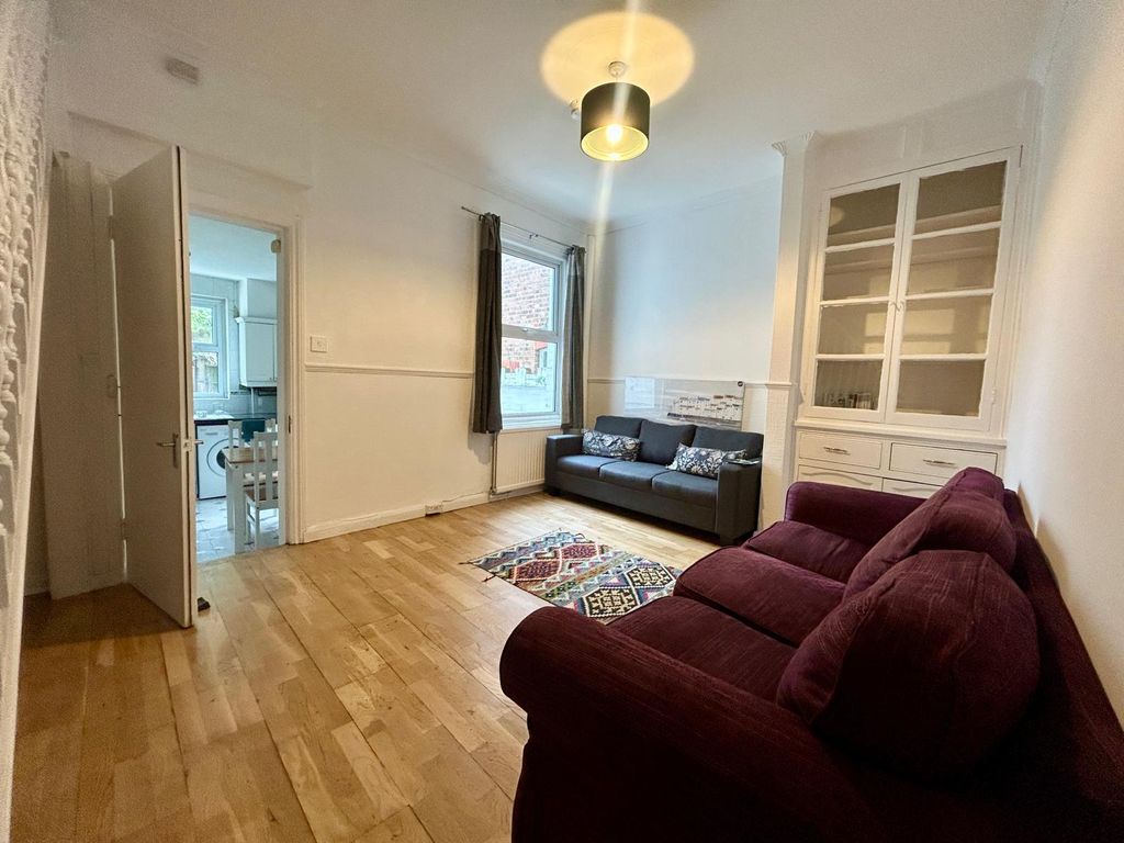 Property photo 2 of 16 Gallery