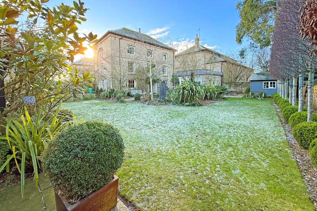 Property photo 1 of 24