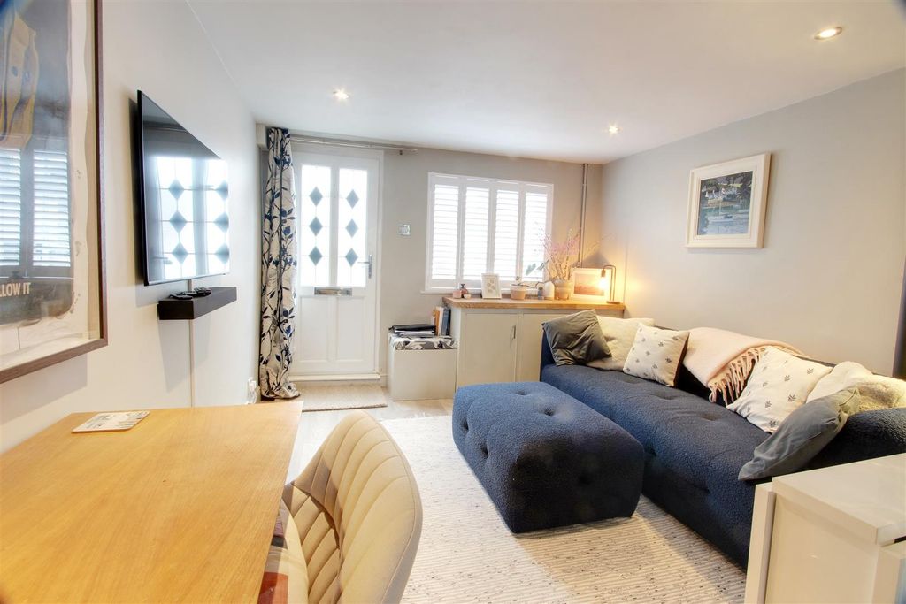 Property photo 3 of 13 Img_3825-Img_3827 l3.Jpg