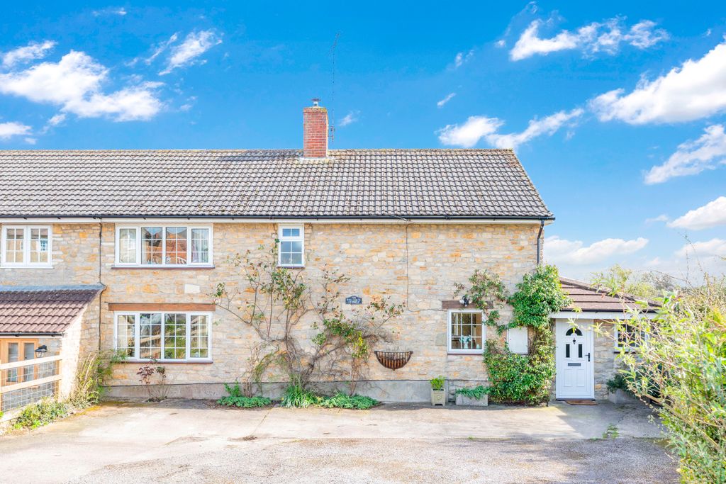 Property photo 1 of 40