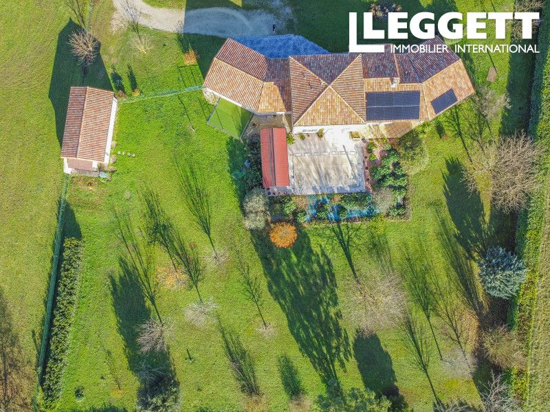 Property photo 3 of 10