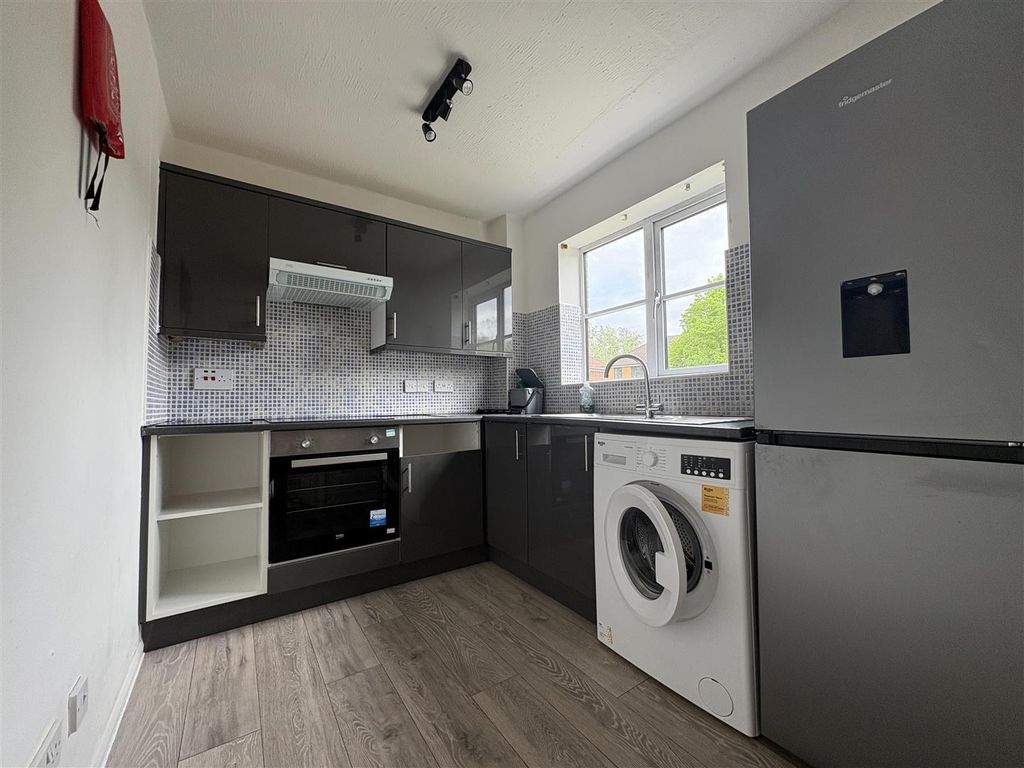 Property photo 3 of 8 Image00009.Jpeg