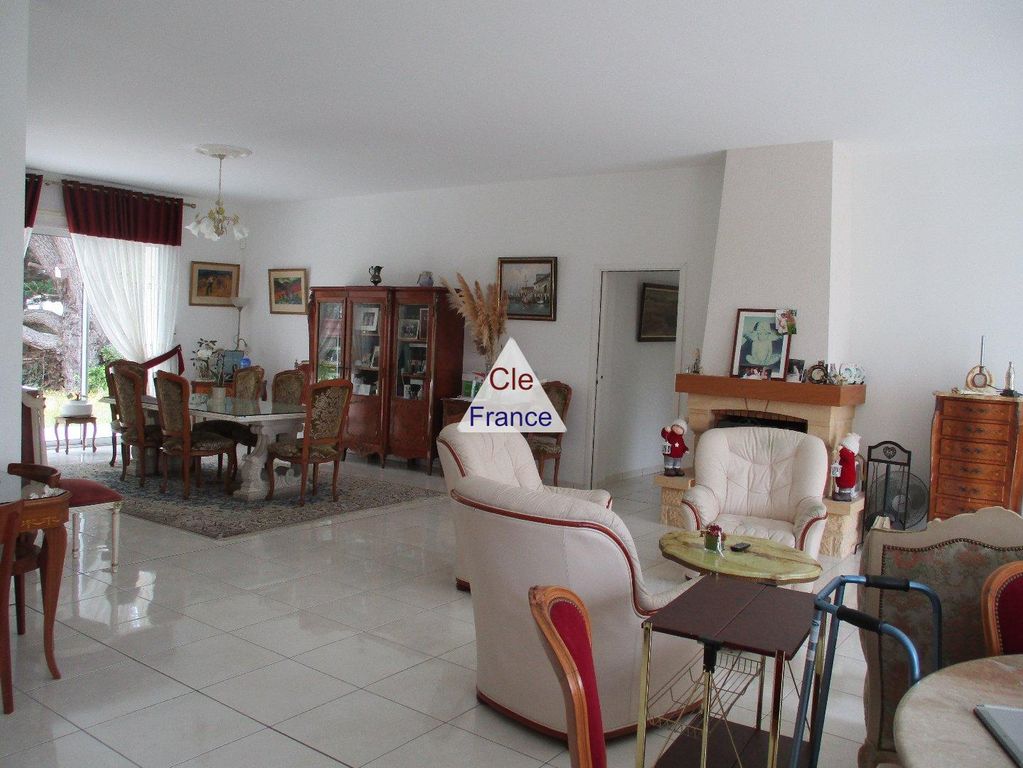 Property photo 3 of 13