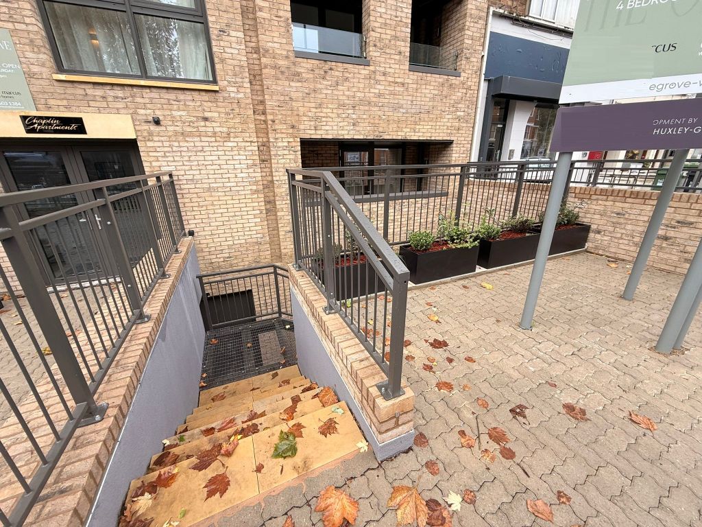 Property photo 2 of 8