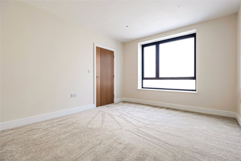 Property photo 3 of 19 Picture No. 21