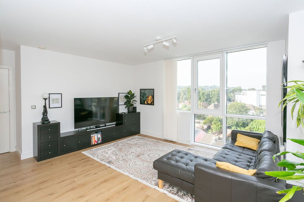 Property photo 1 of 19