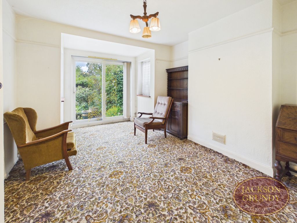 Property photo 3 of 15 Sandy Lane