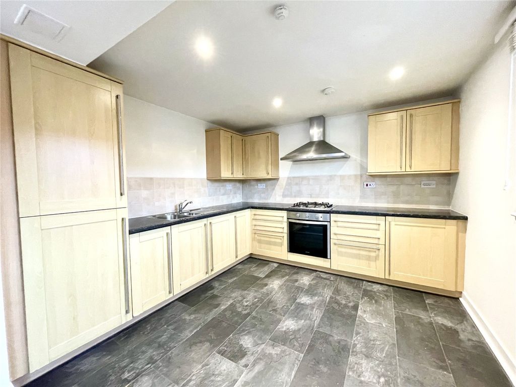 Property photo 3 of 15 Picture No. 11