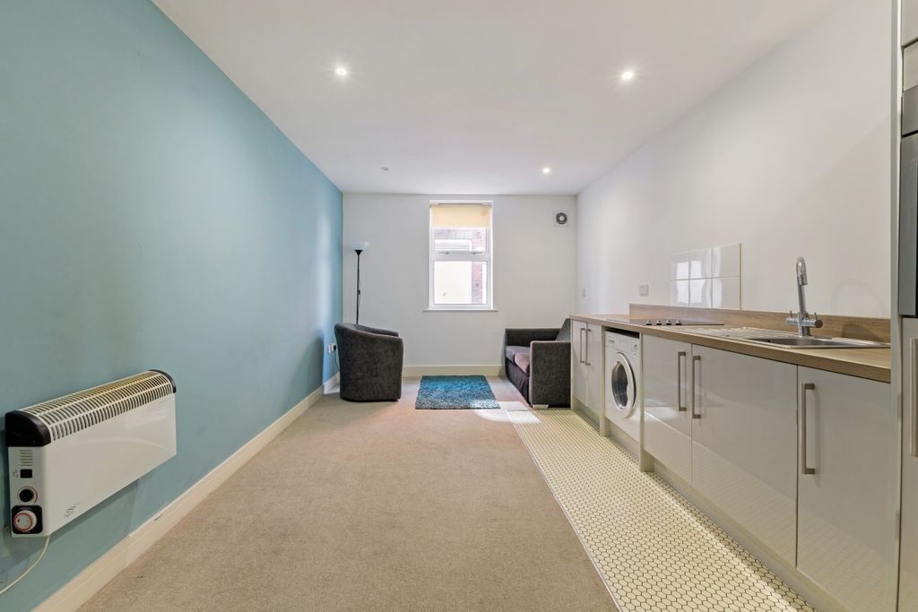 Property photo 2 of 8