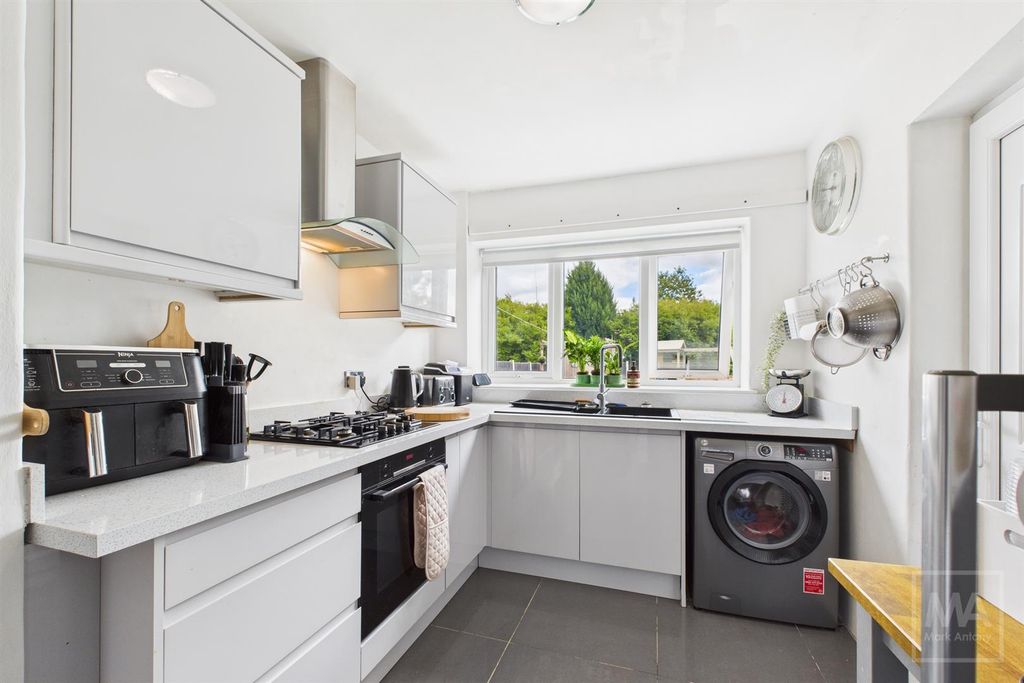 Property photo 2 of 14 Kitchen