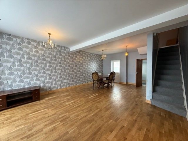 Property photo 1 of 12 Reception