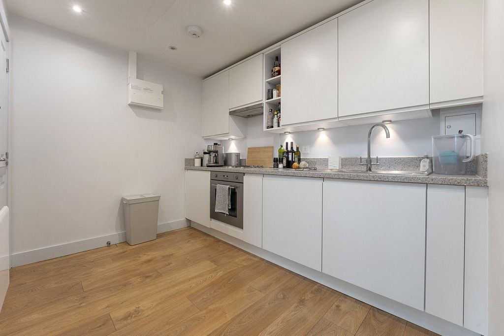 Property photo 2 of 7 Picture No. 01