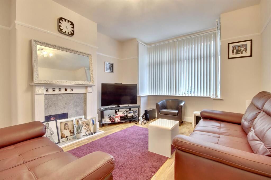 Property photo 2 of 18