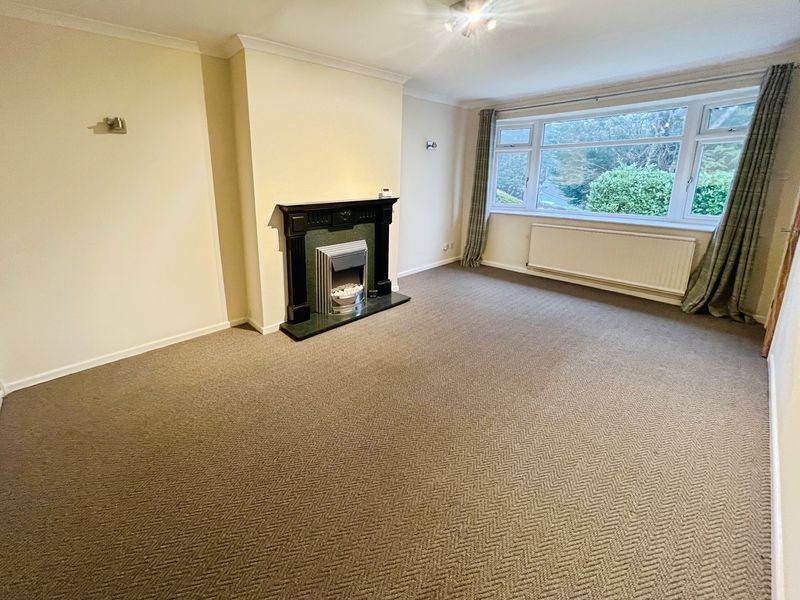 Property photo 2 of 15 Lounge