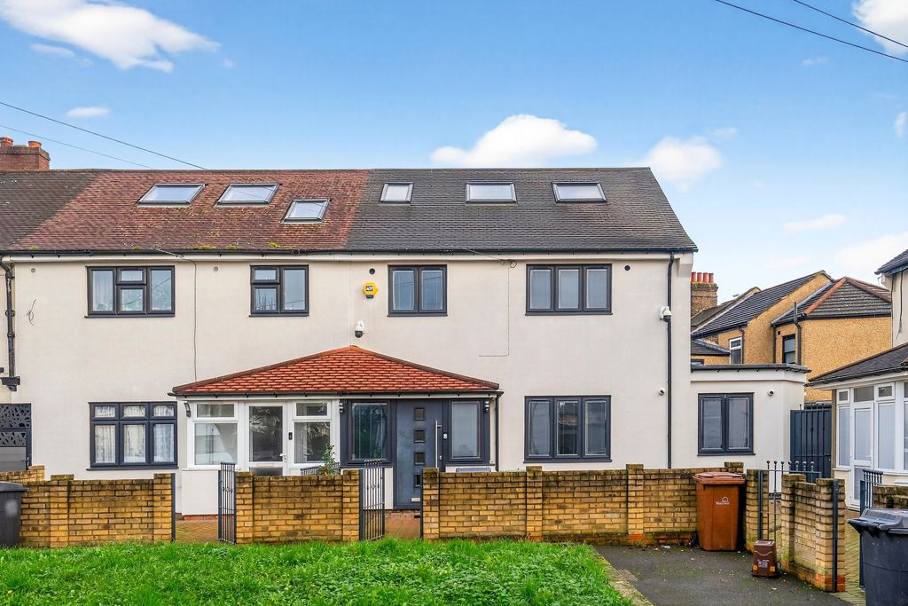 Property photo 1 of 29