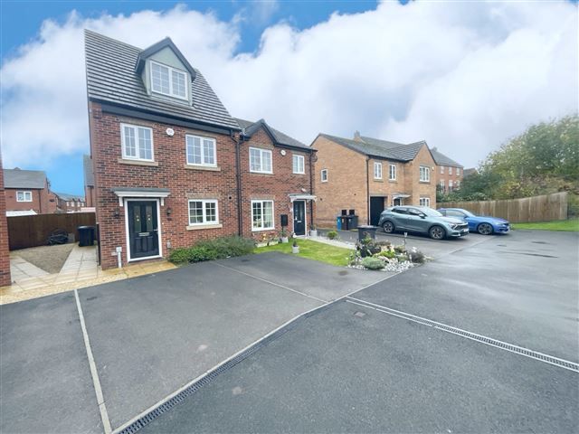 Property photo 1 of 21 Front