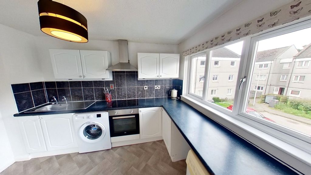 Property photo 1 of 5 Kitchen