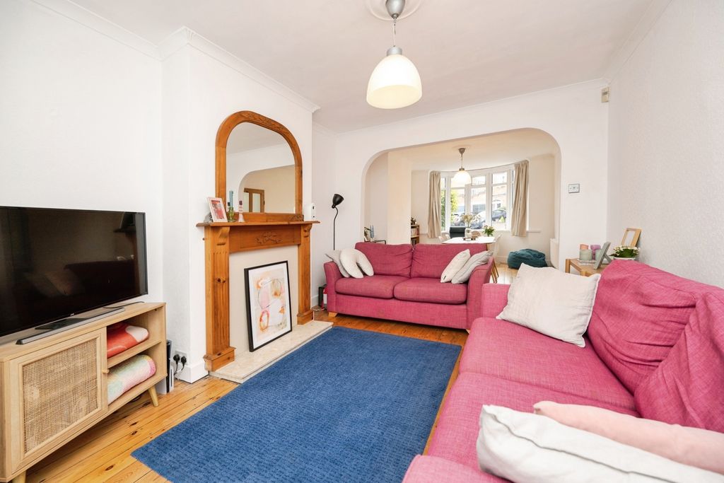 Property photo 2 of 20 Pbox-Img.Jpg