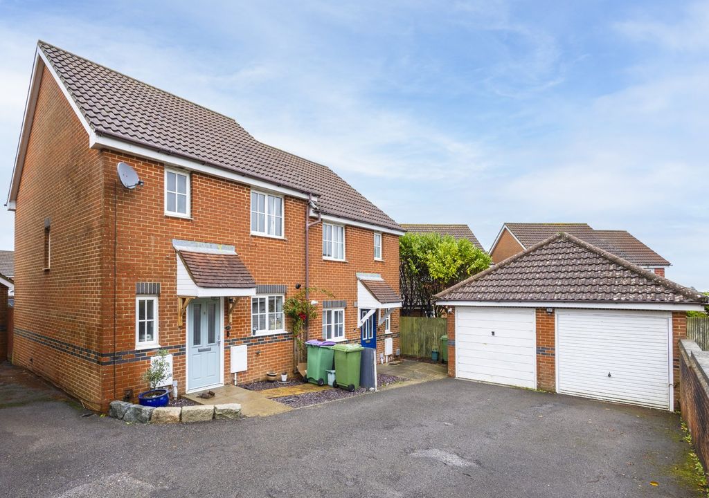 Property photo 1 of 24 Frontage