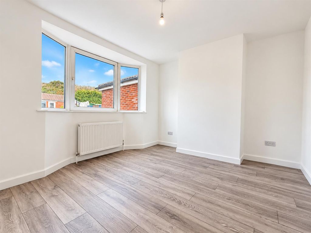 Property photo 3 of 15 01B5761C-7762-4392-Adae-6B2F8B57D0BA.Jpg